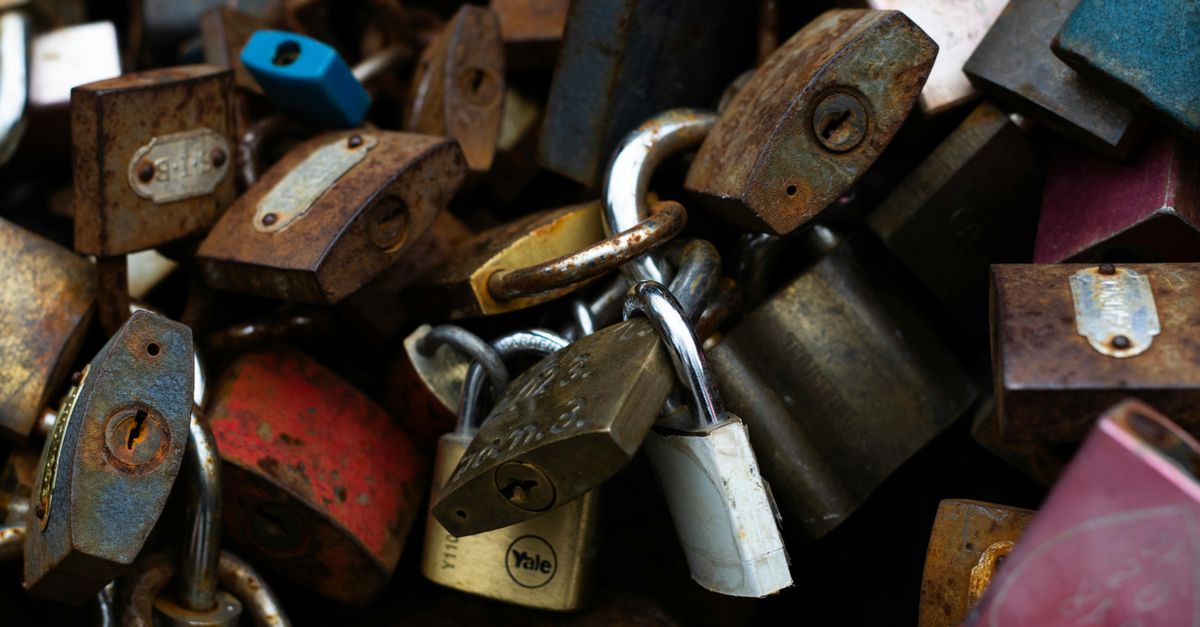 What Is a Locksmith Call-Out Fee and Why It Exists — Top Locksmith Pro