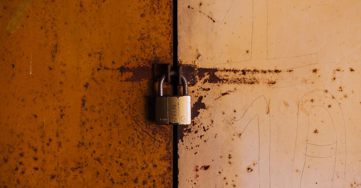 door security hardware — Top Locksmith Pro