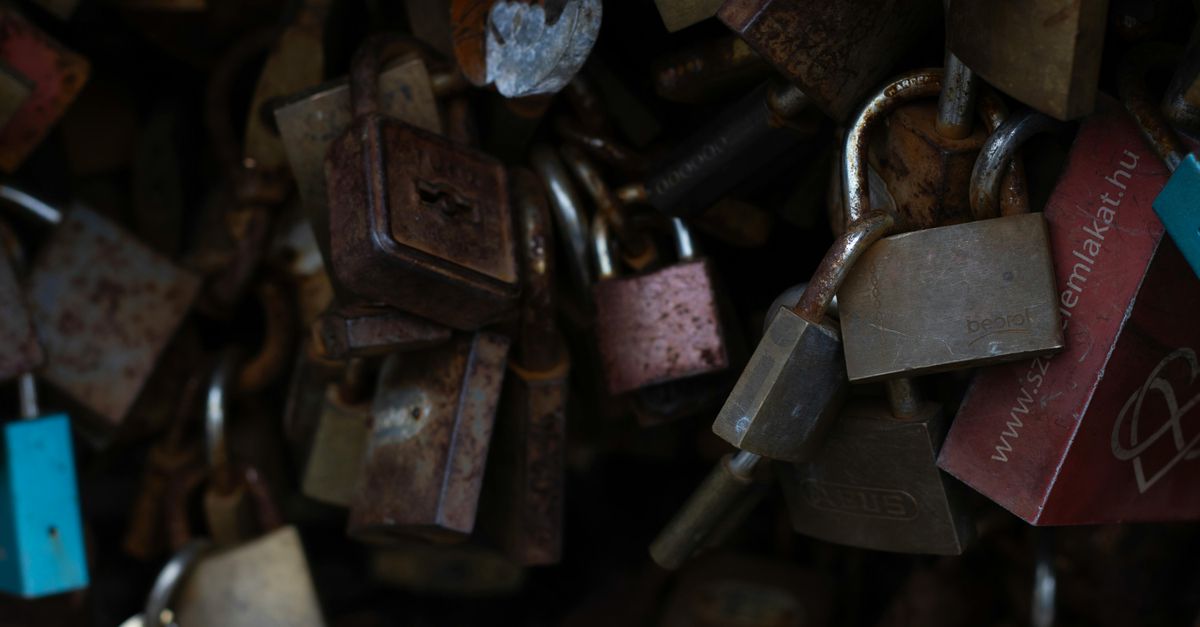 locksmith tools keys — Top Locksmith Pro