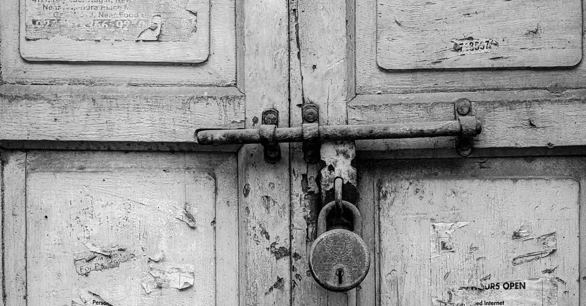 home security lock door — Top Locksmith Pro